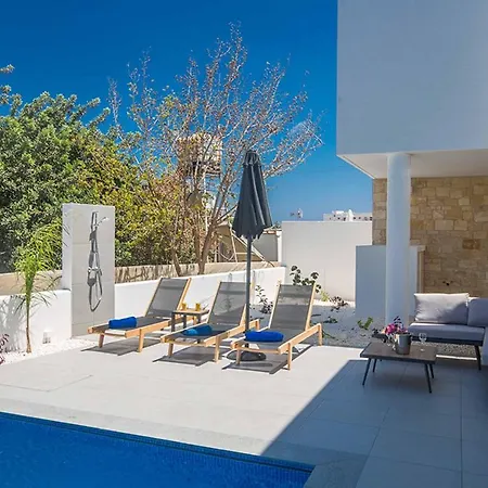 Villa Vie Blue 4 *